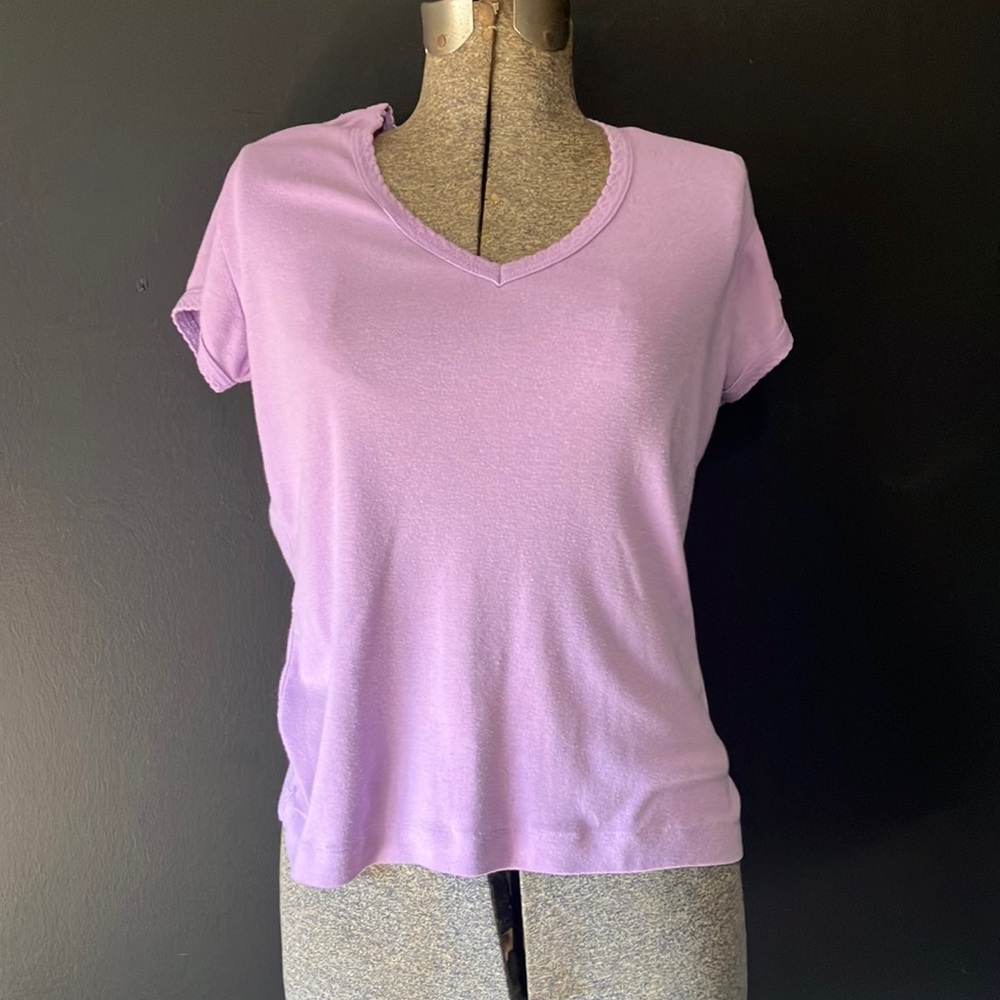 Vintage Plain Light Purple / Lavender V-neck T-shirt Made in Hong Kong 1980s
